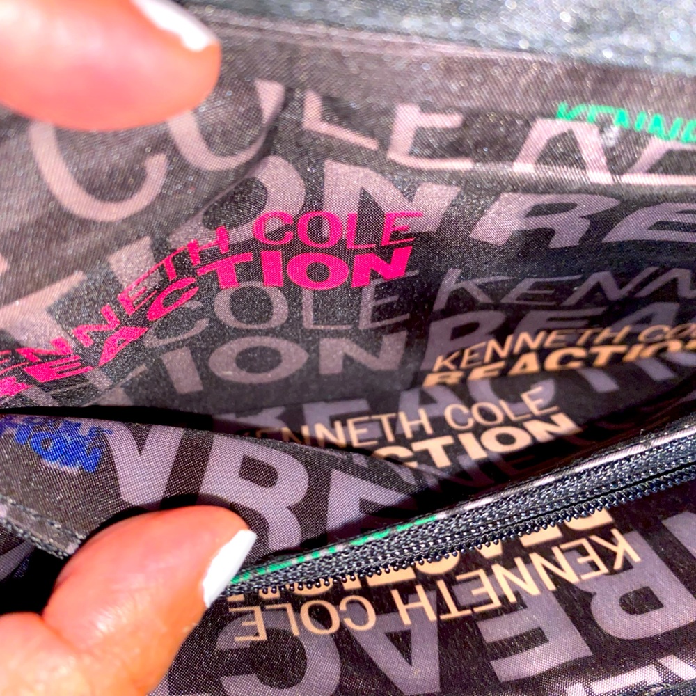 Kenneth Cole Reaction Wallet. - Picture 8 of 12